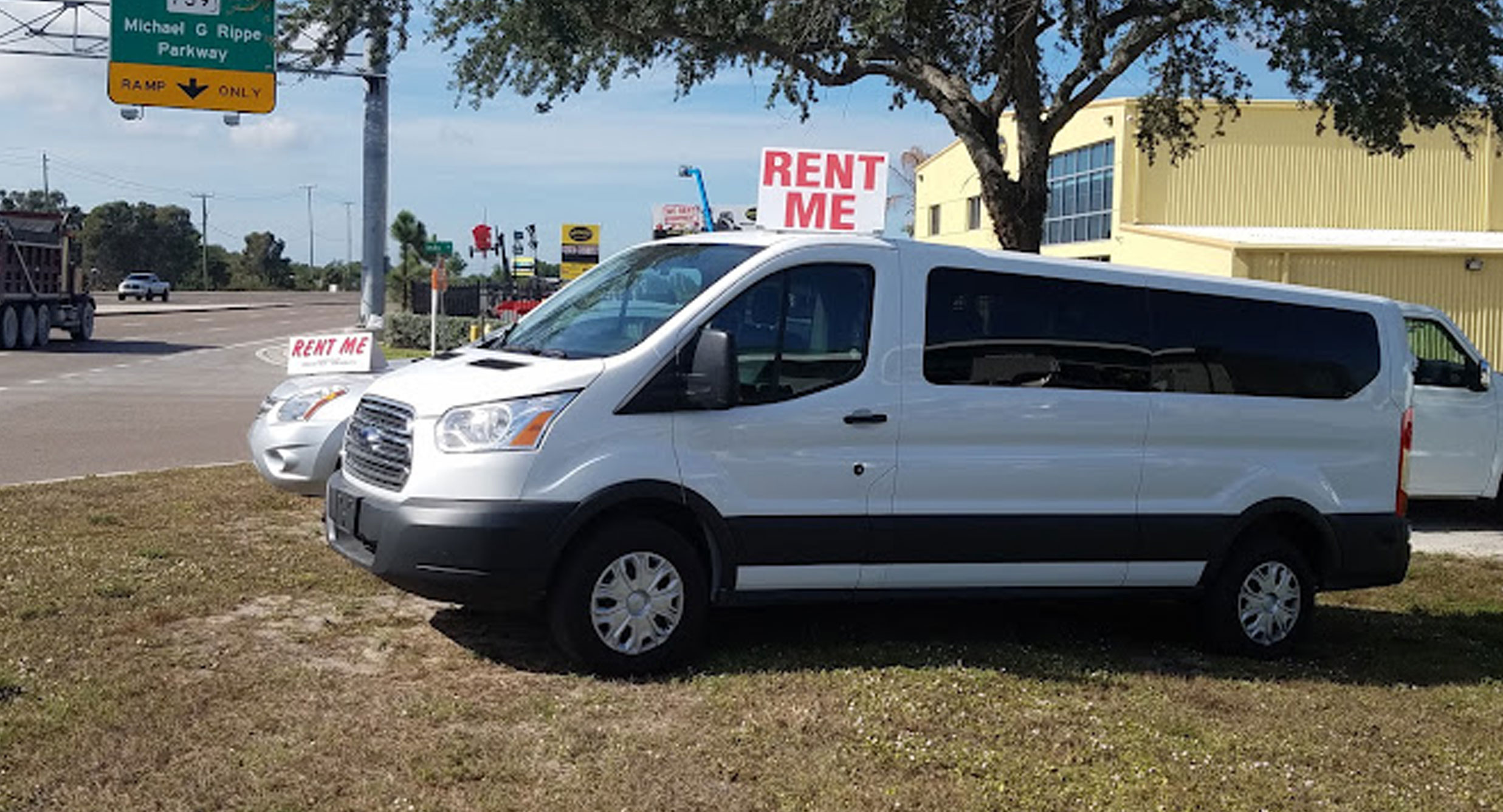 passenger van rentals from Ro-Lin Rentals of Fort Myers